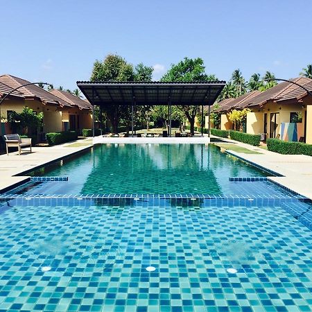 Green Adamas Resort チュンポーン エクステリア 写真