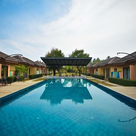 Green Adamas Resort チュンポーン エクステリア 写真